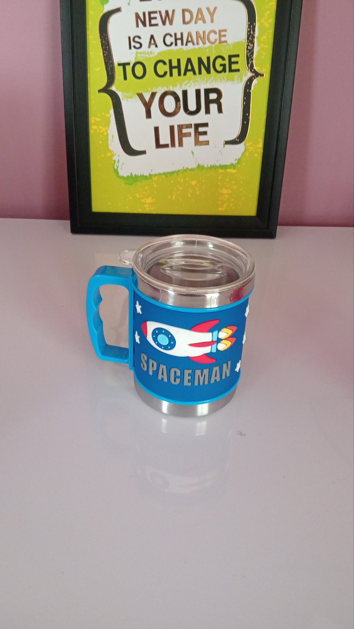 Embossed Stainless Steel Mug with lid - Image 4