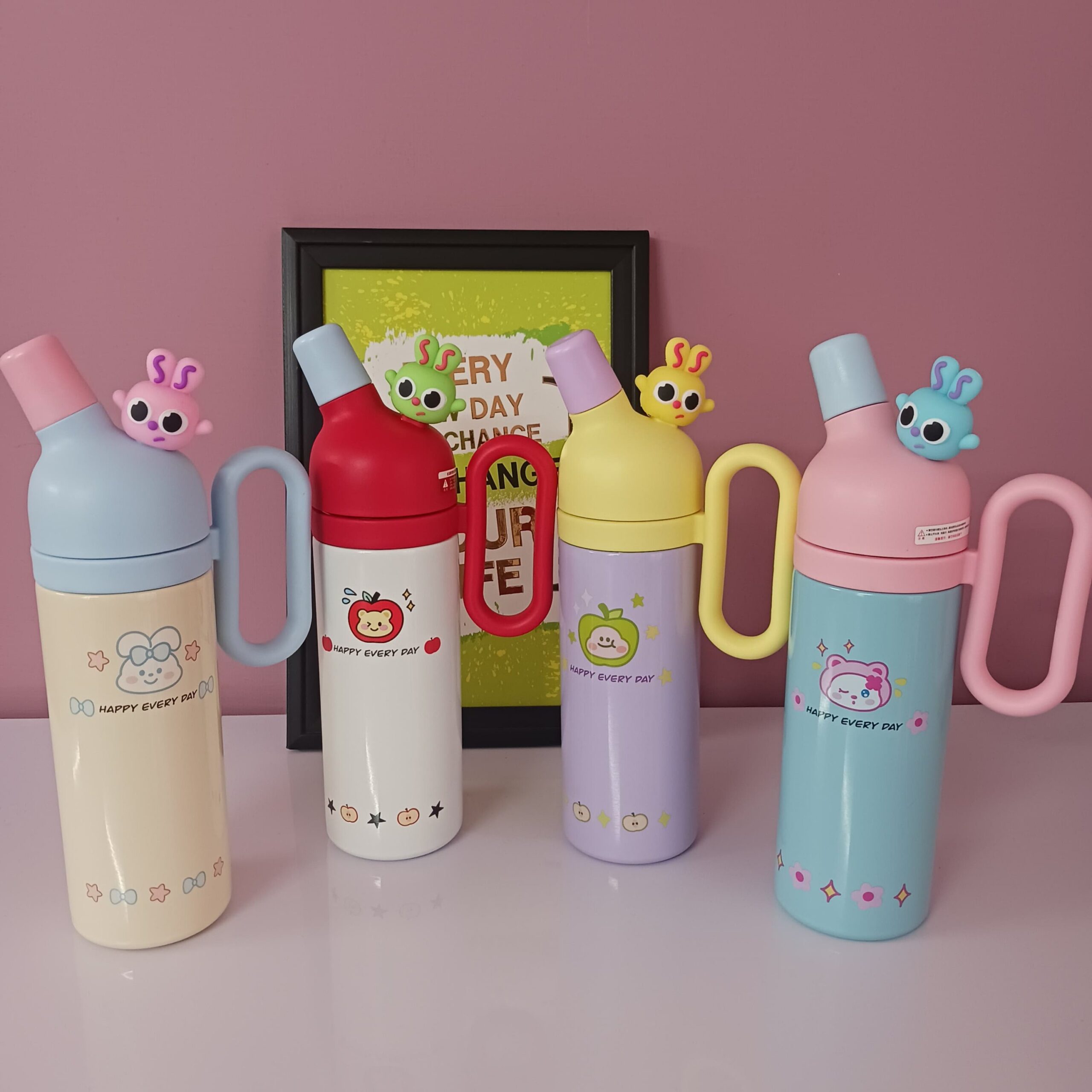 Happy Every Day Cartoon Insulated Bottle with Straw - 800 ml