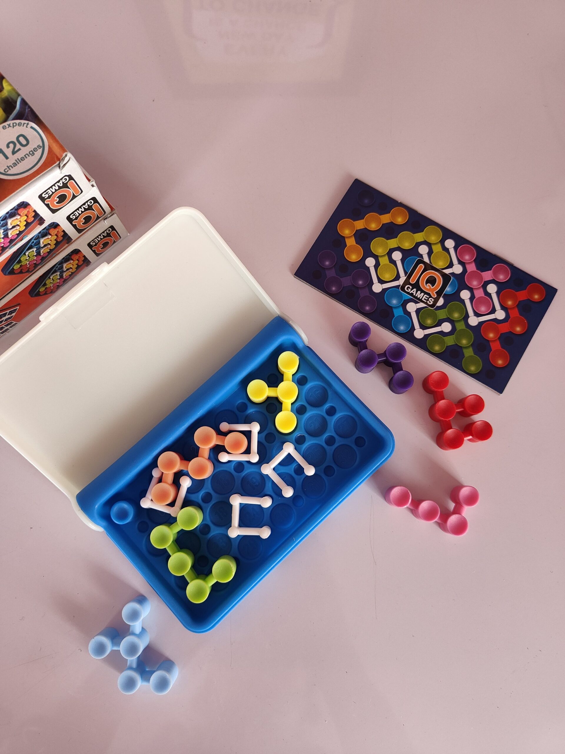 【新品・未開封】MIND GAMES Happy People 新品・未開封】MIND GAMES Happy People IQ Game