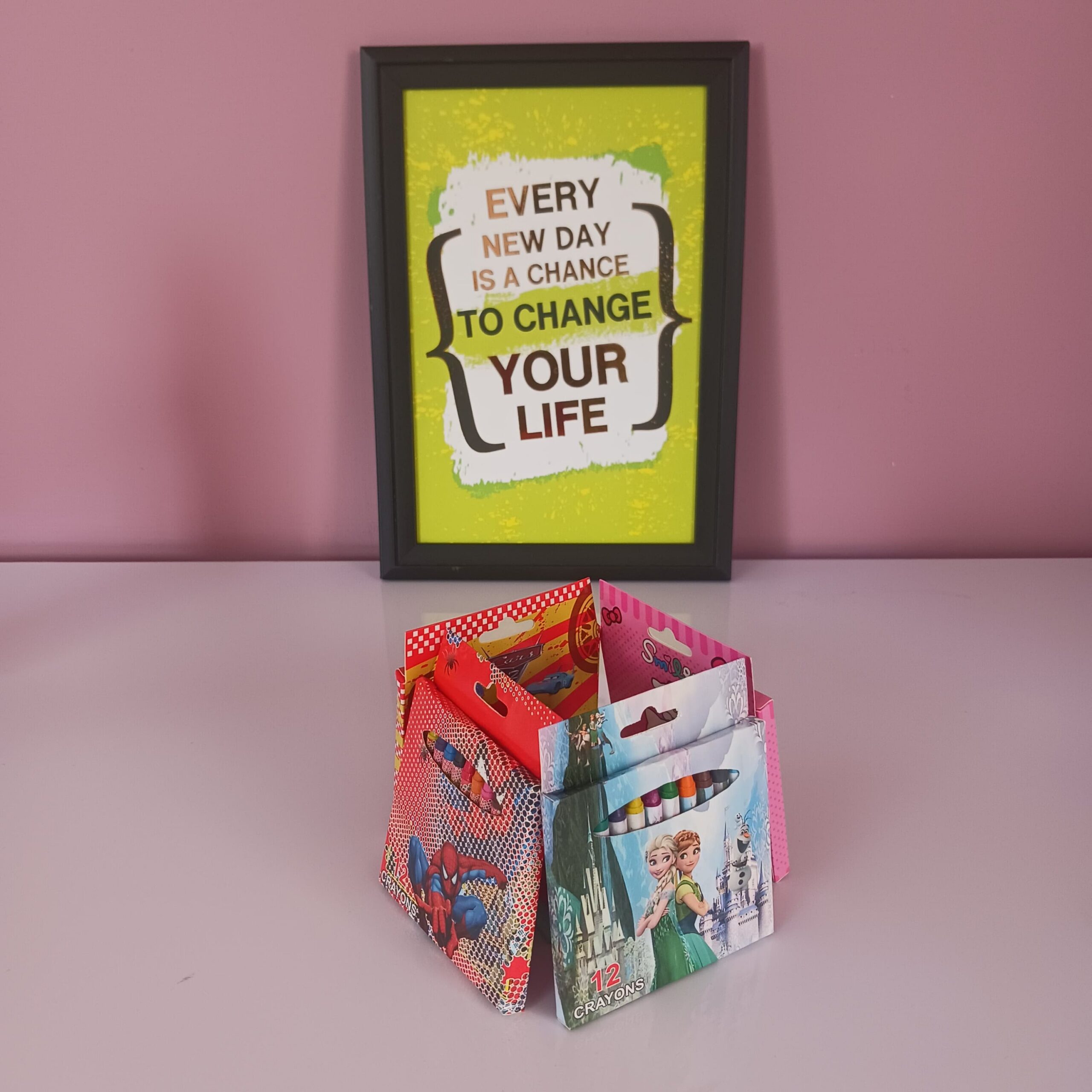 12 Piece Crayon Set - Image 5