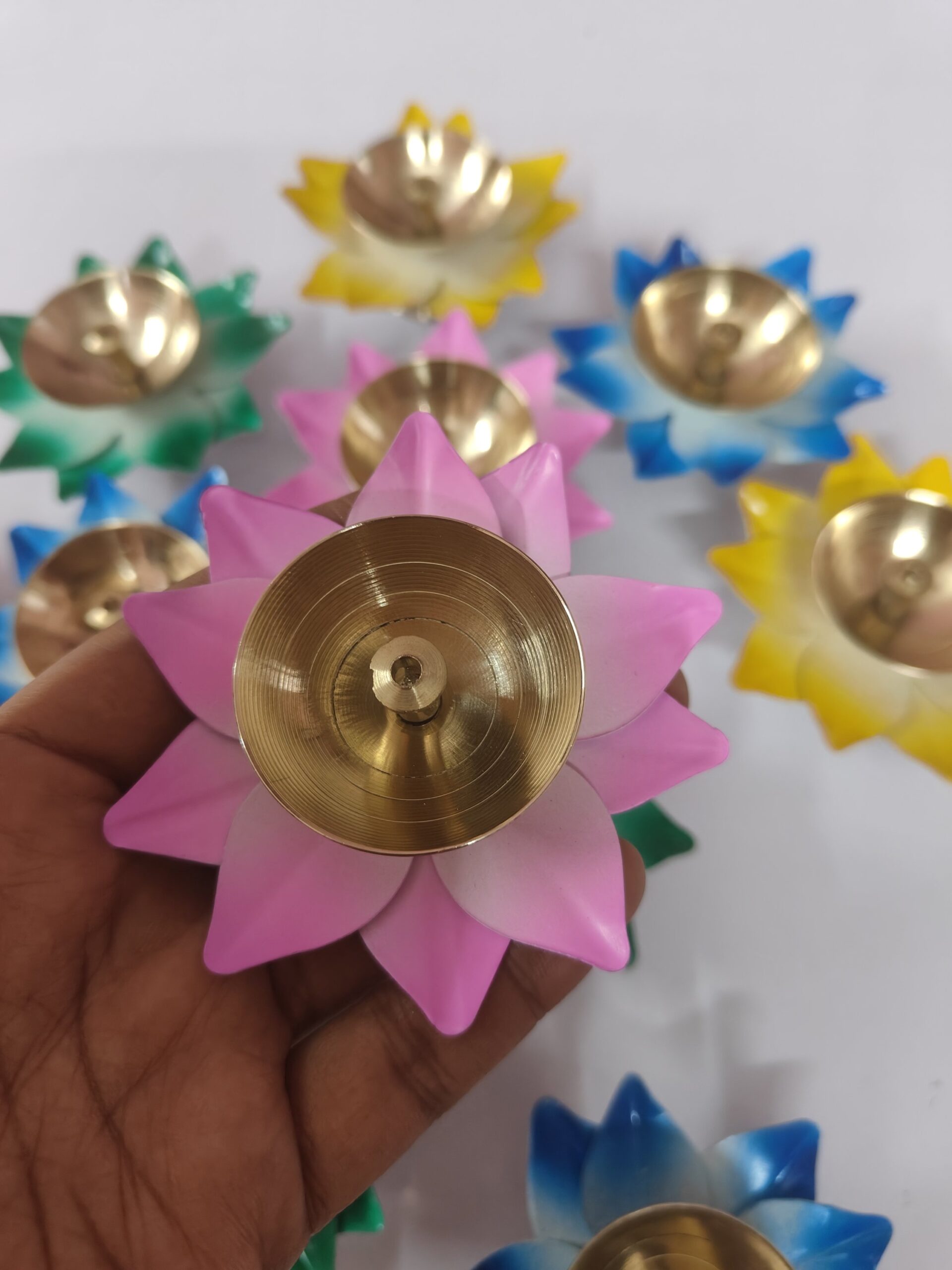 Floral Brass Lamp (1 piece) - Image 3