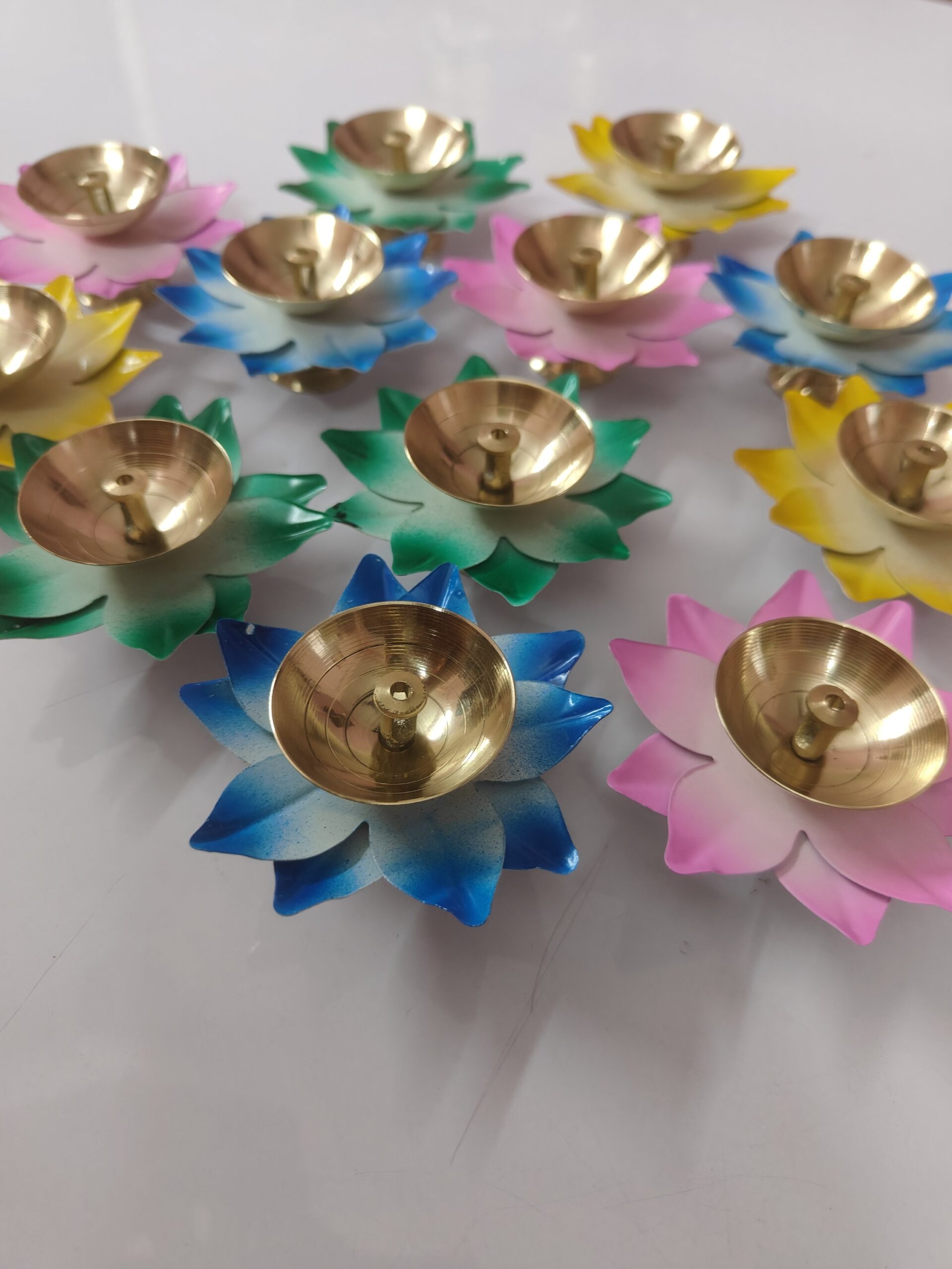 Floral Brass Lamp (1 piece) - Image 8