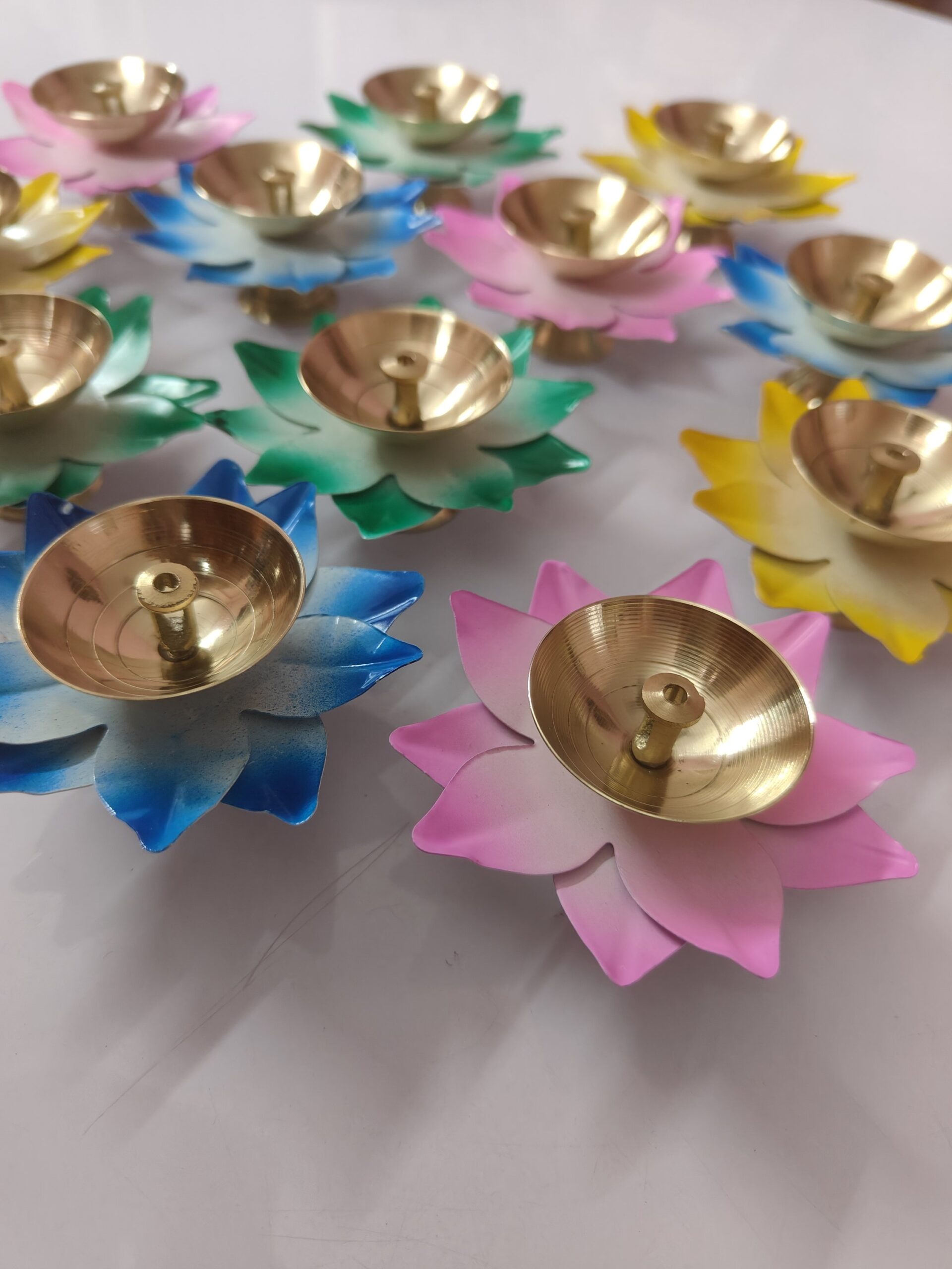 Floral Brass Lamp (1 piece) - Image 4