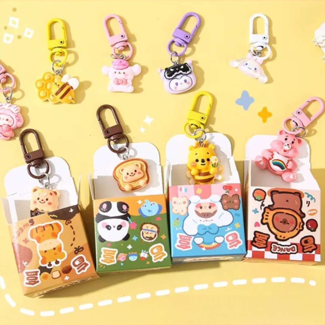 Surprise Charm Keychain Box - Image 4