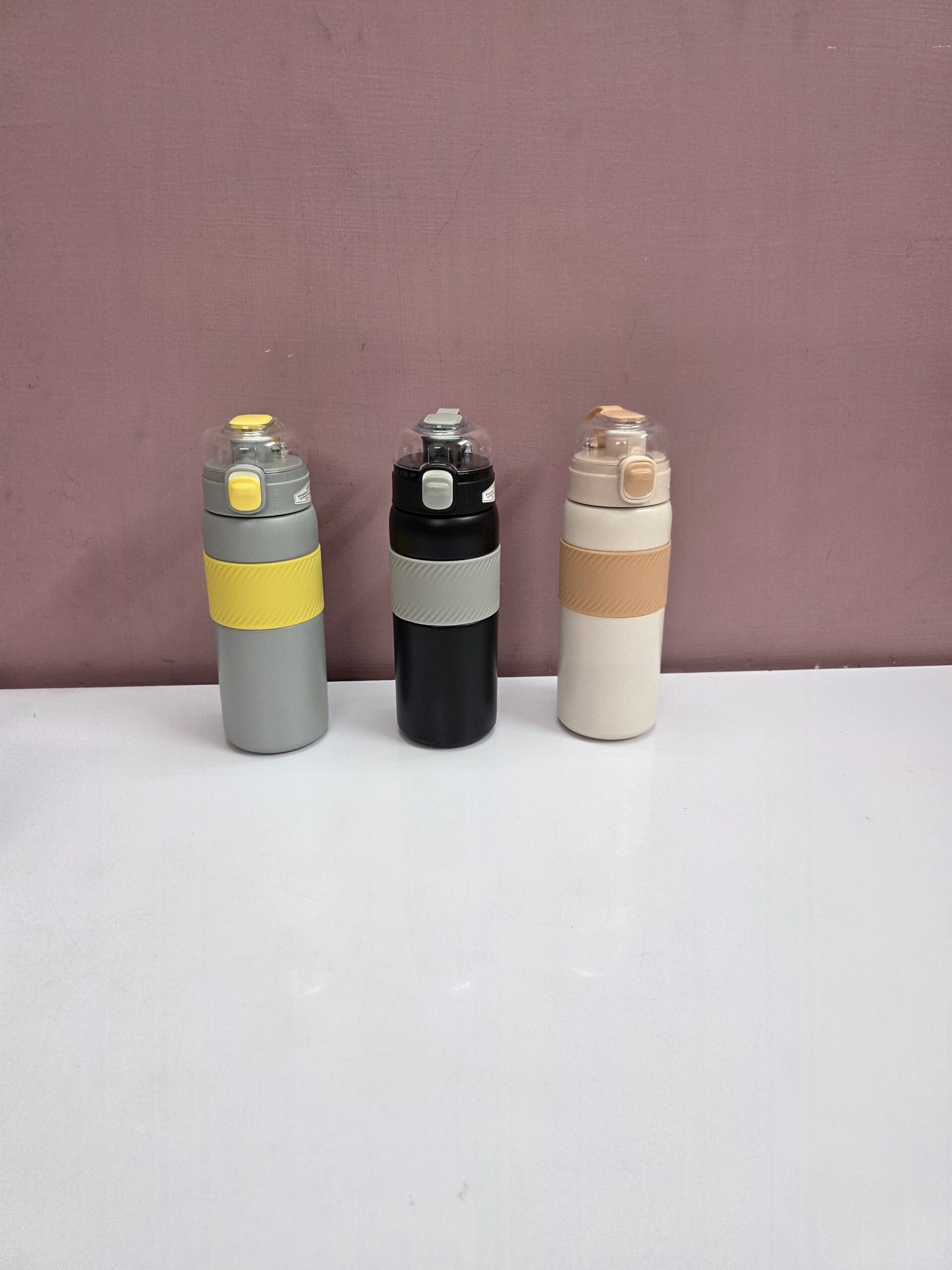 Fashion Style Insulated Water Bottle - 500 ml - Image 3