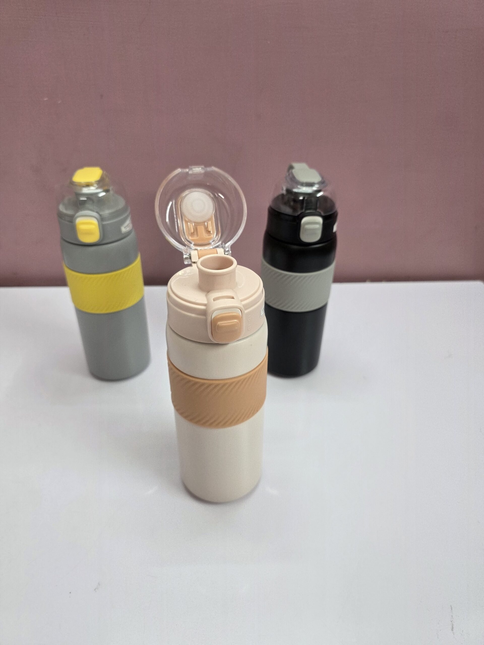 Fashion Style Insulated Water Bottle - 500 ml - Image 4